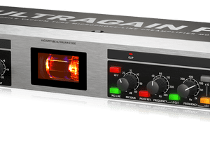 پری امپ Behringer Ultragain Pro MIC2200