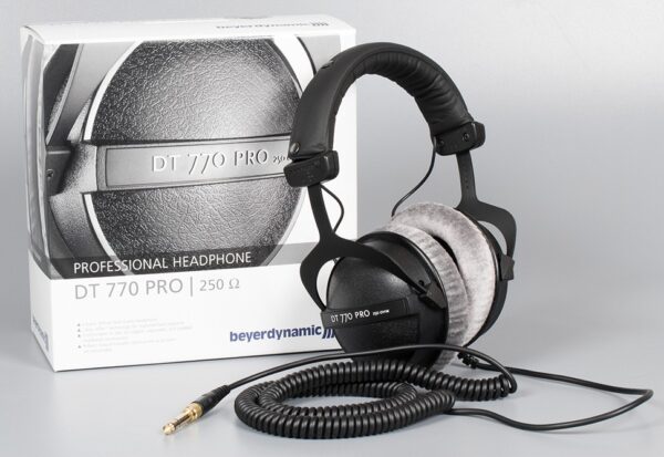 هدفون BeyerDynamic DT 770 Pro